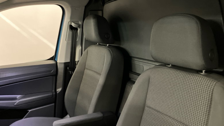 Volkswagen Caddy Cargo C20 Diesel 2.0 TDI 122PS Commerce Pro Van DSG [Tech Pack]